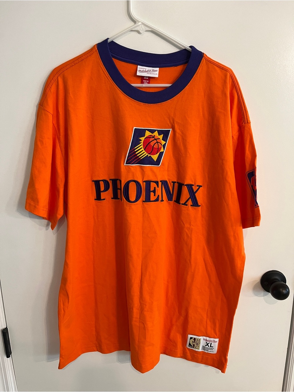 Men’s size XL Mitchell & Ness Phoenix Suns Tee Shirt